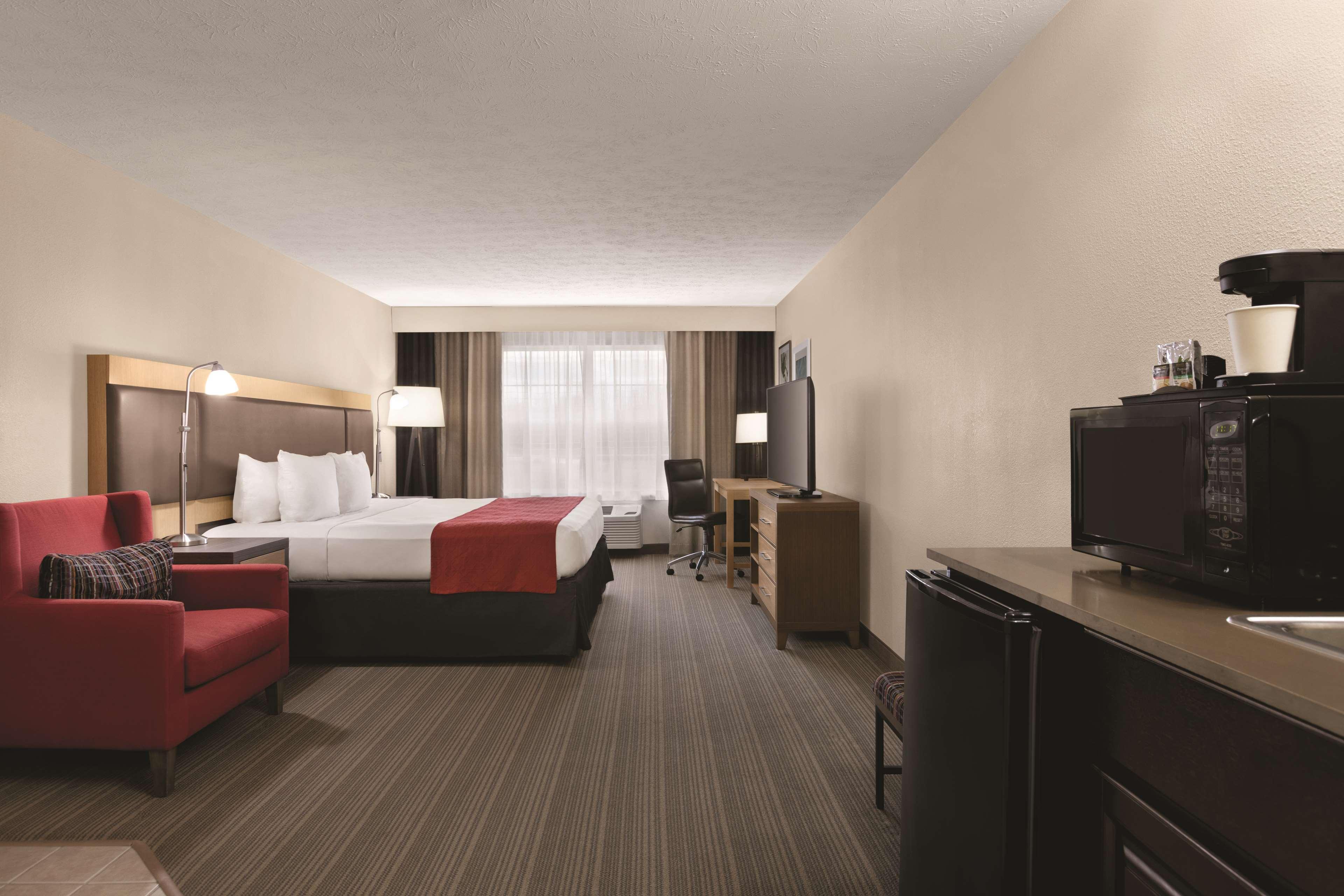 Hotel Country & By Radisson, South, Oh